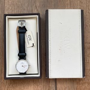 Daniel Wellington Classy Sheffield Watch in Black